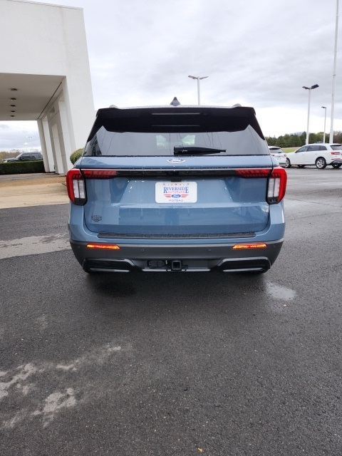 2025 Ford Explorer ST-Line photo 4