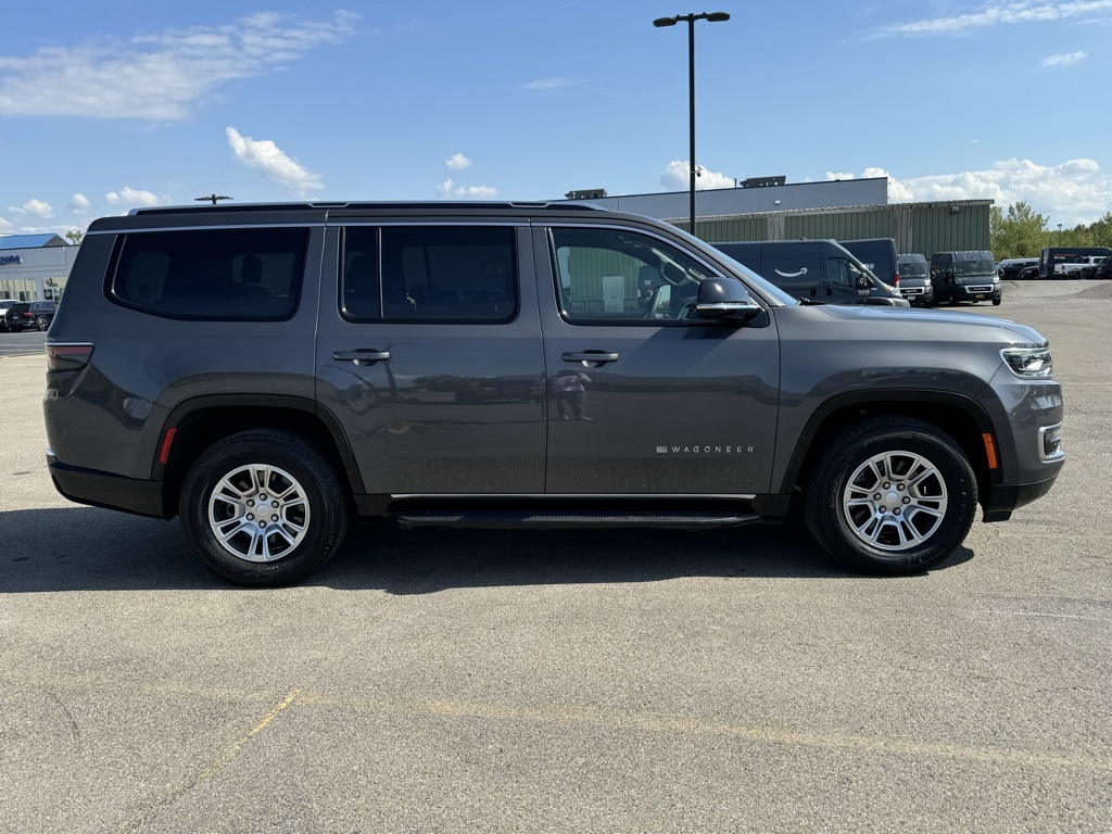 2024 Jeep Wagoneer Base photo 3