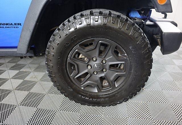 2015 Jeep Wrangler Unlimited Rubicon photo 12