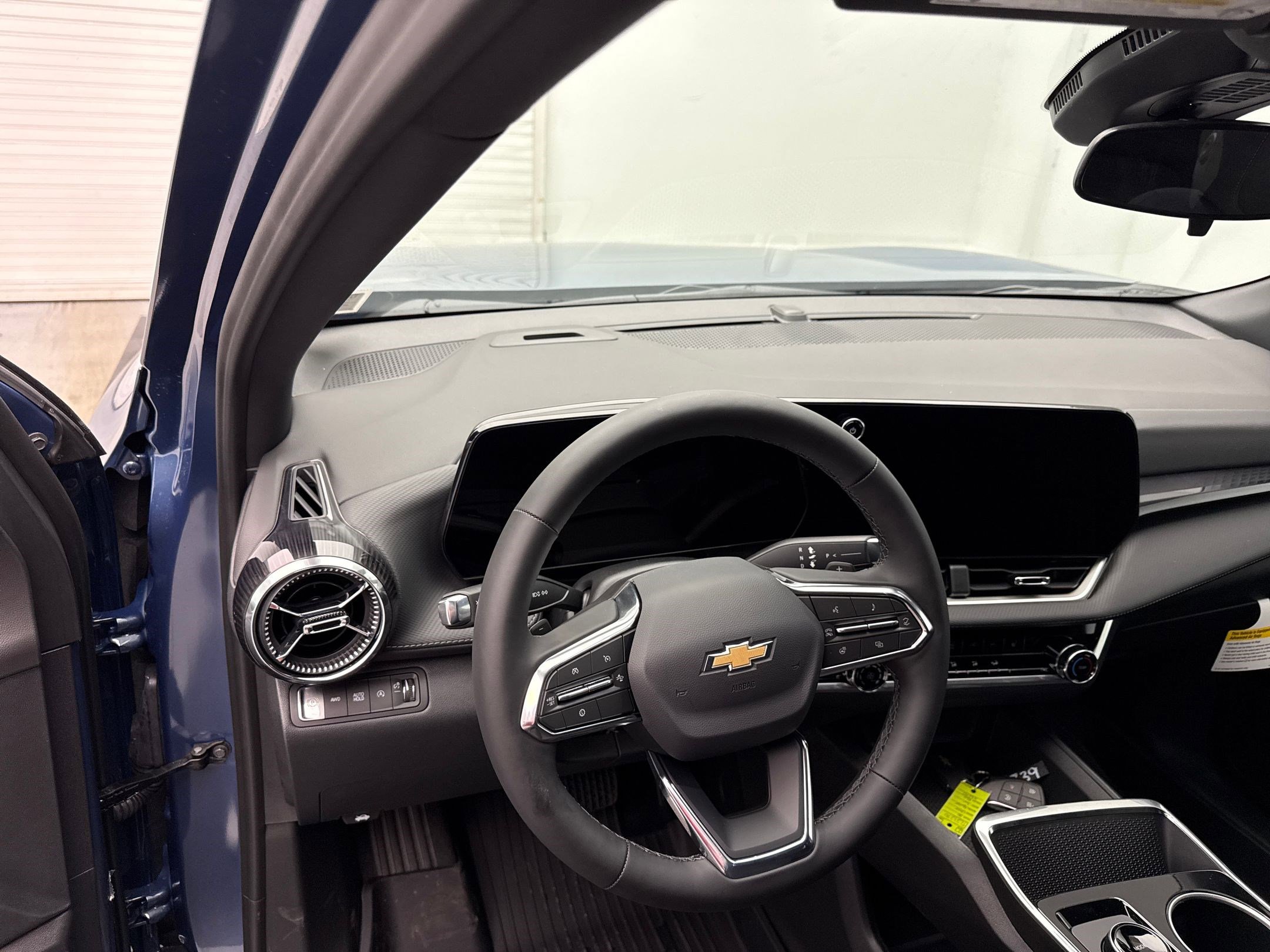 2026 Chevrolet Equinox LT photo 4