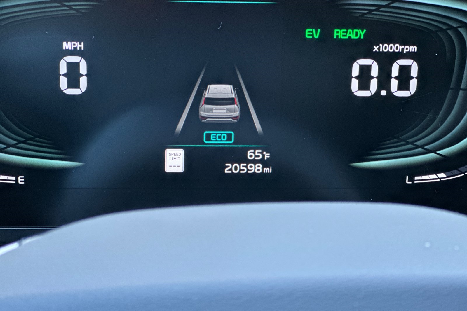 2023 Kia Niro LX photo 26