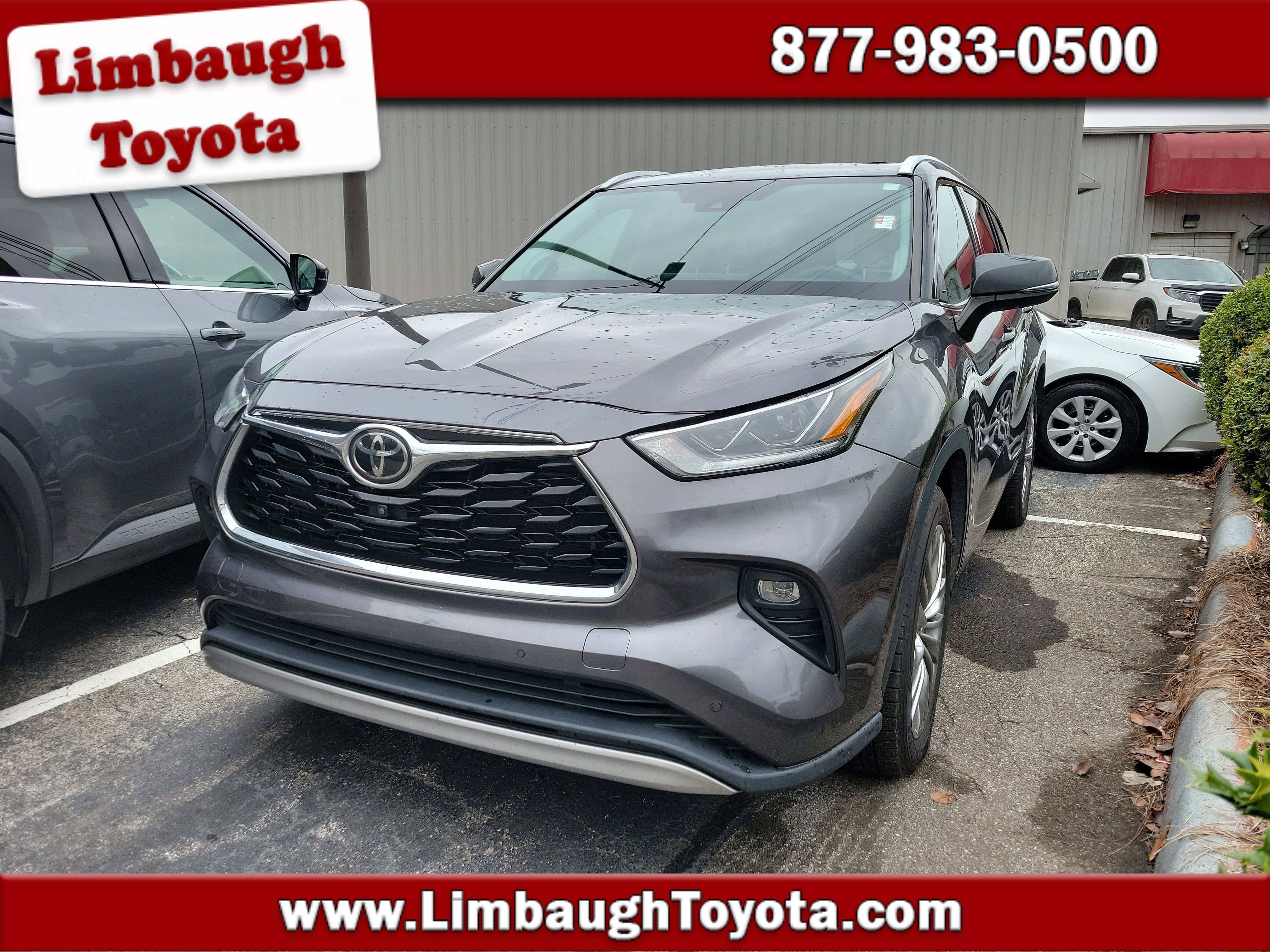 2021 Toyota Highlander Platinum's photo
