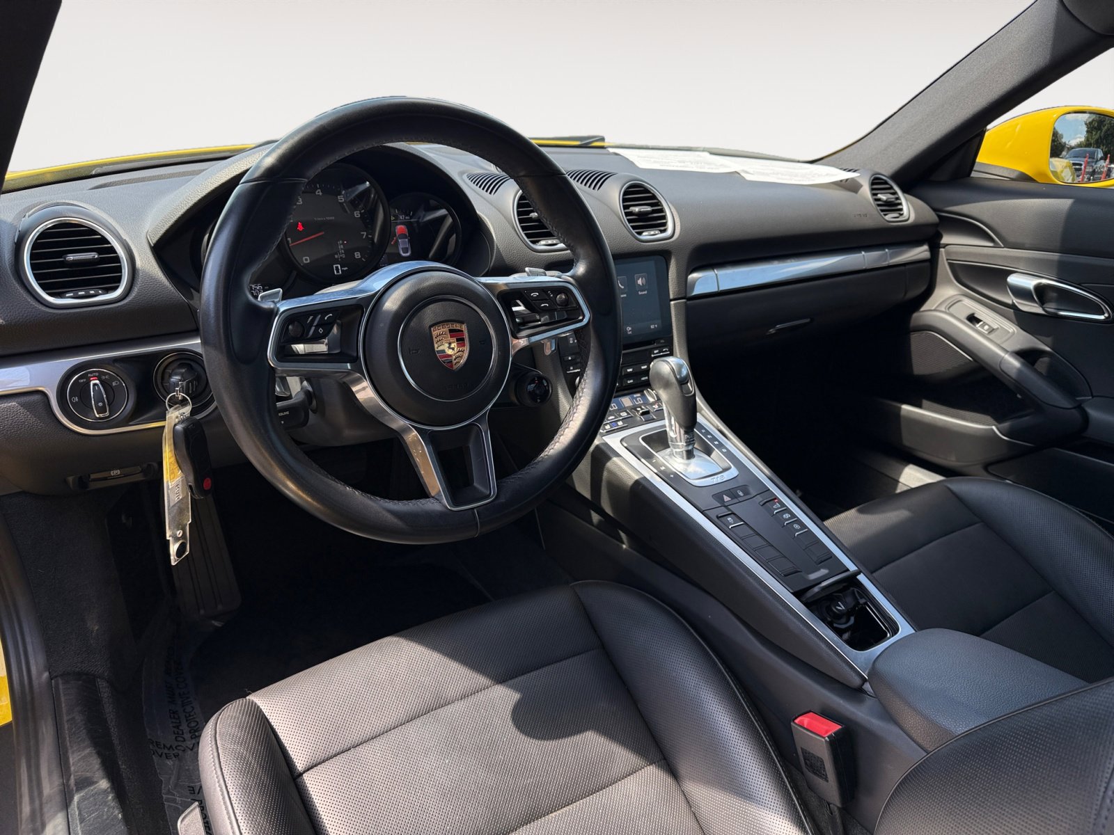 2018 Porsche Cayman Base photo 15