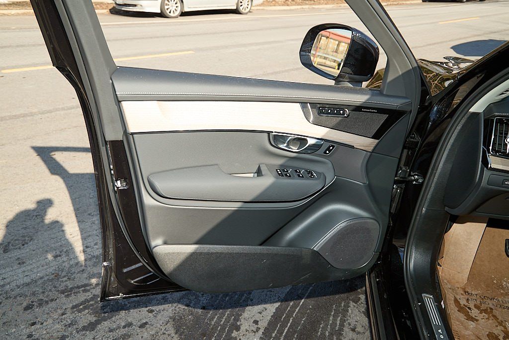 2026 VOLVO XC90 - Image 9