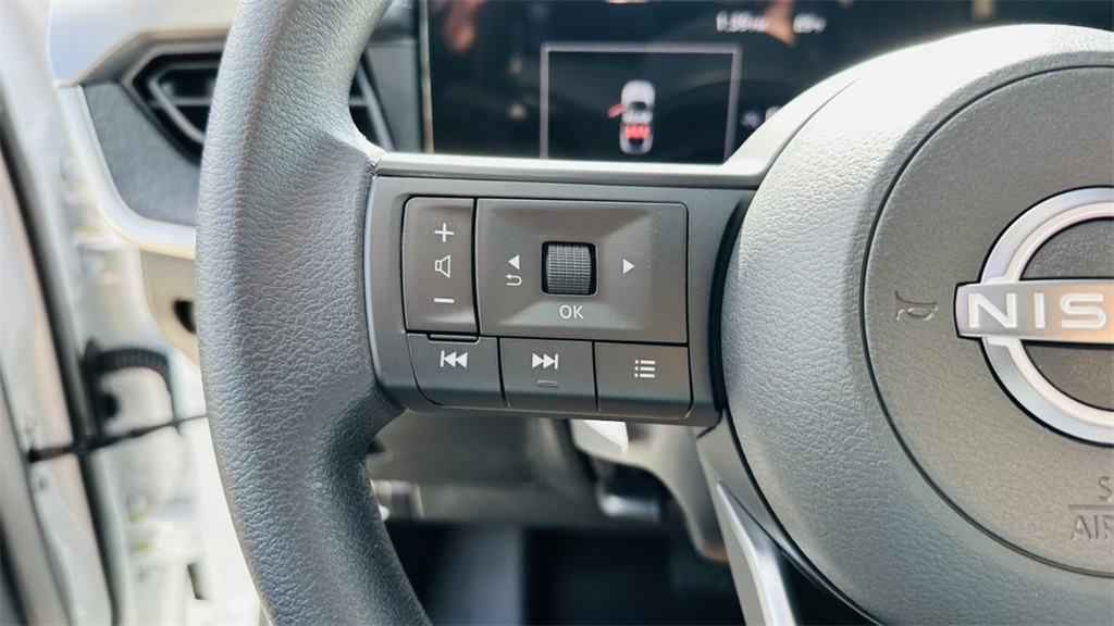 2026 Nissan Kicks SV photo 13