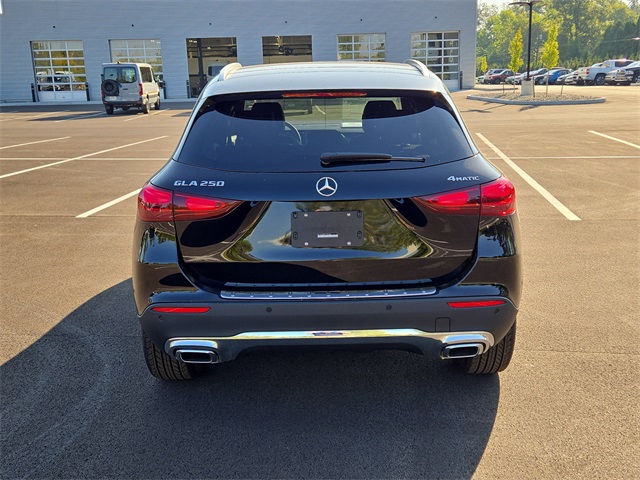2026 Mercedes Benz GLA 250 4MATIC photo 4