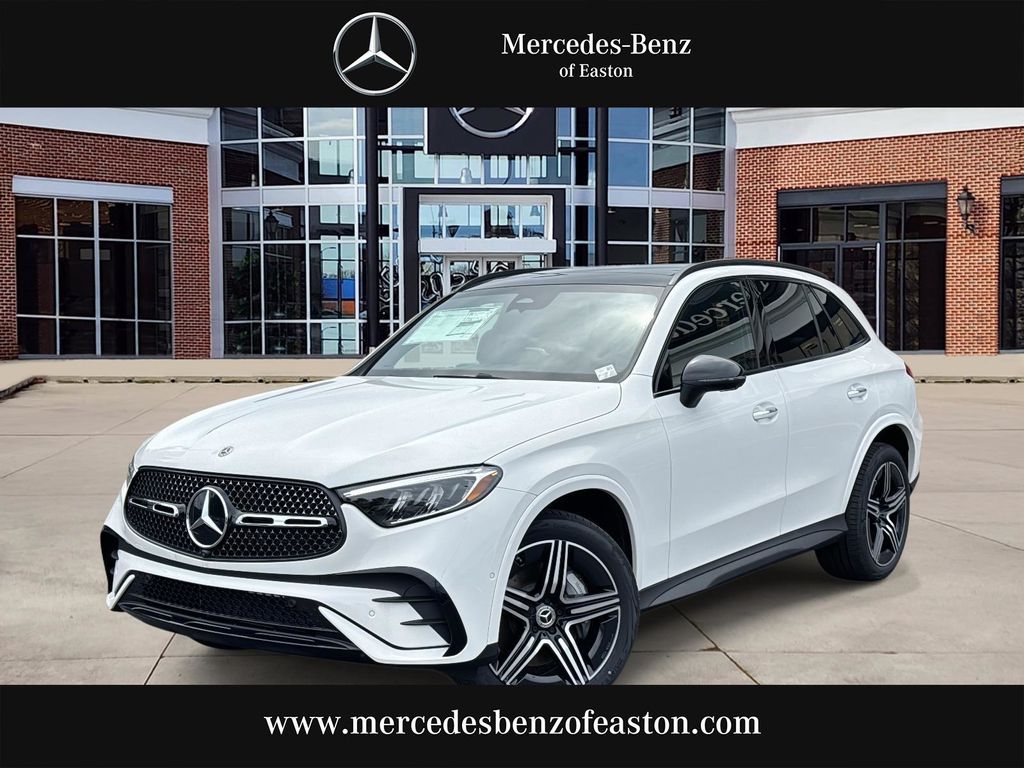 2025 Mercedes-Benz GLC Base's photo
