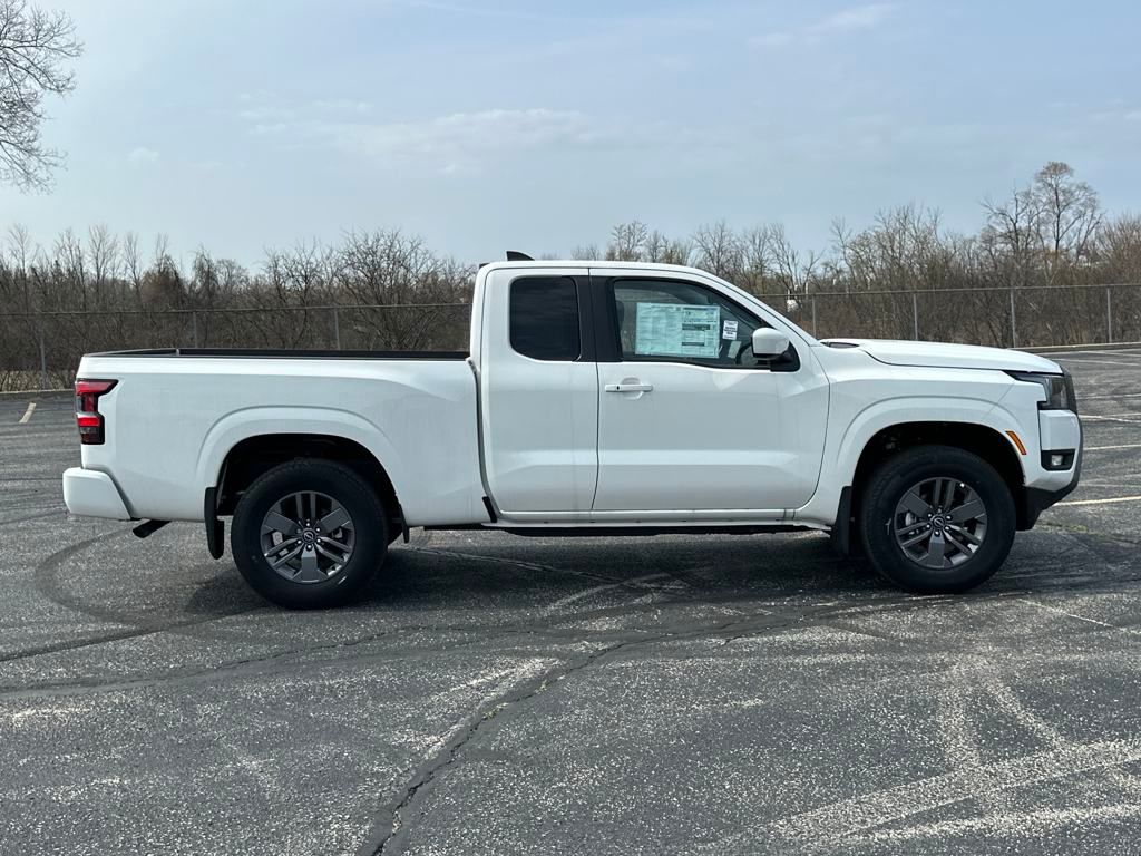 2025 Nissan Frontier SV photo 6