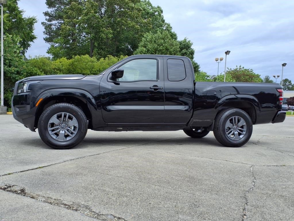 2025 Nissan Frontier King Cab SV photo 4