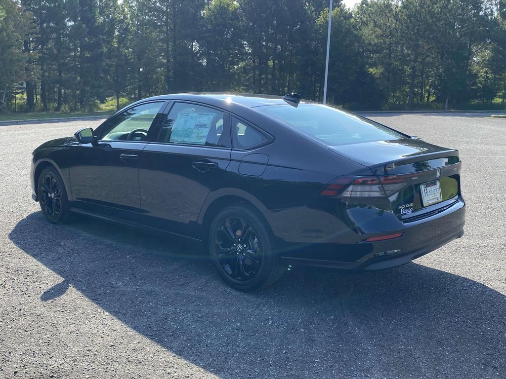 2025 Honda Accord 1.5T SE photo 4