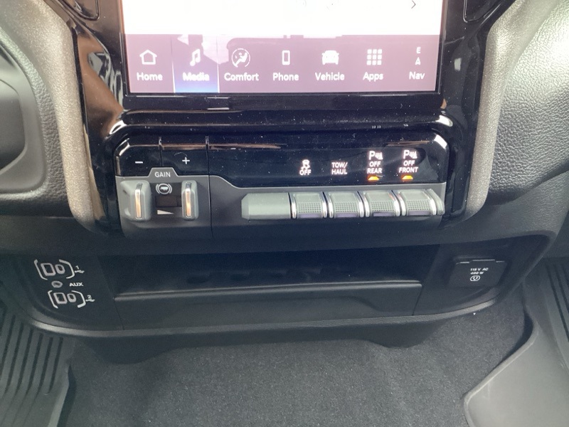 2026 Ram 2500 Tradesman photo 33