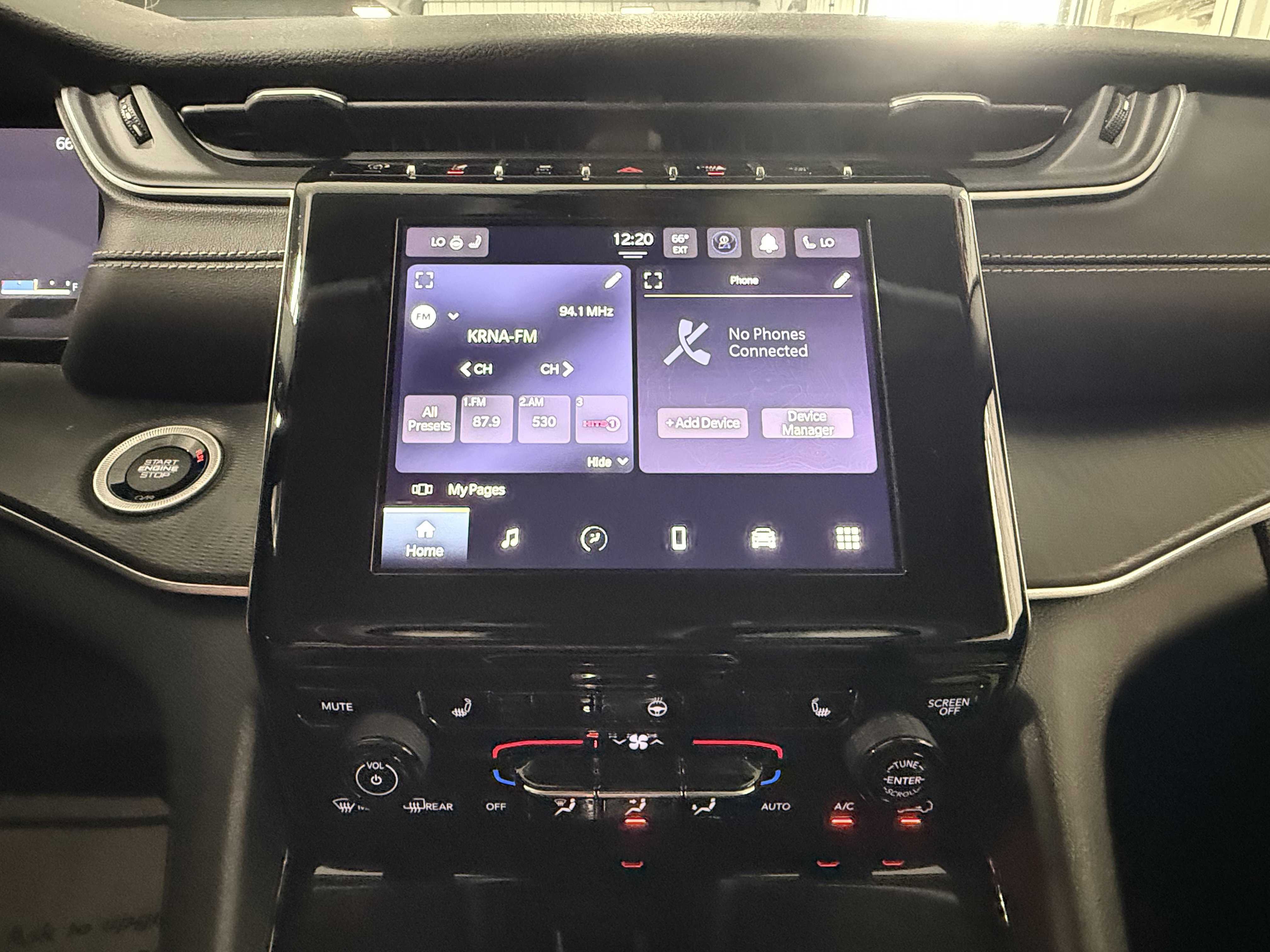 2023 Jeep Grand Cherokee Laredo Altitude photo 15
