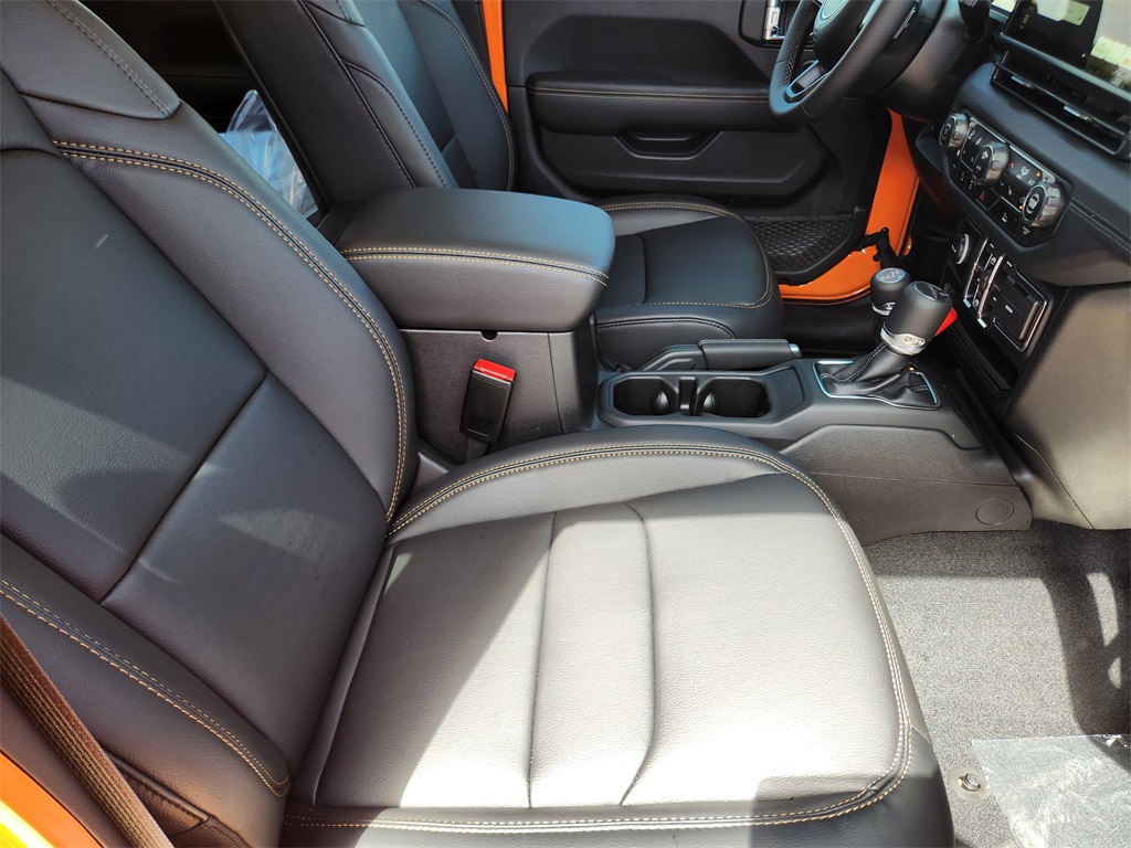 2025 Jeep Gladiator Sport photo 9