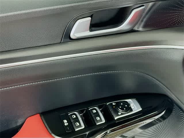 2025 Kia K5 GT-Line photo 19