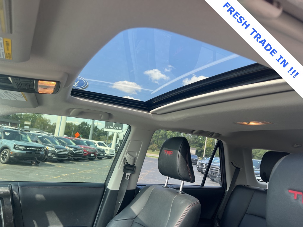 2021 Toyota 4Runner TRD Off-Road Premium photo 9