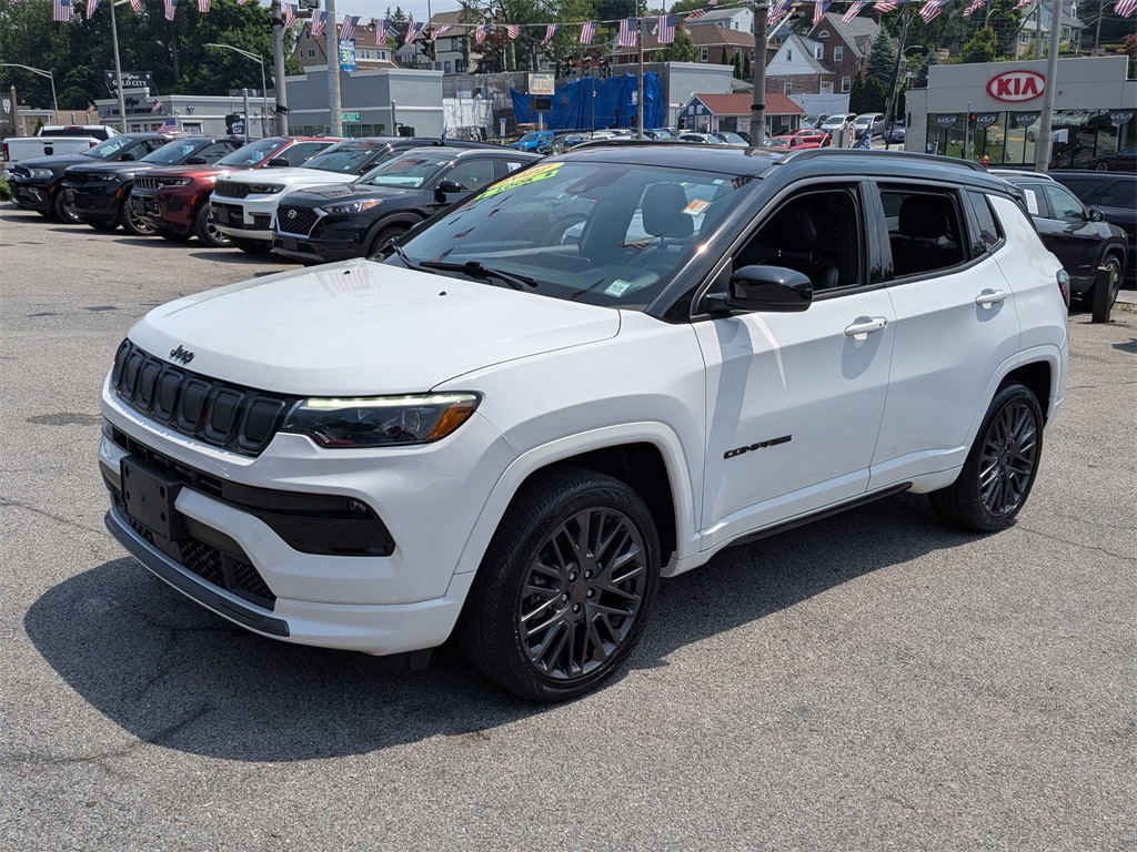 Used 2022 White Jeep High Altitude image 1