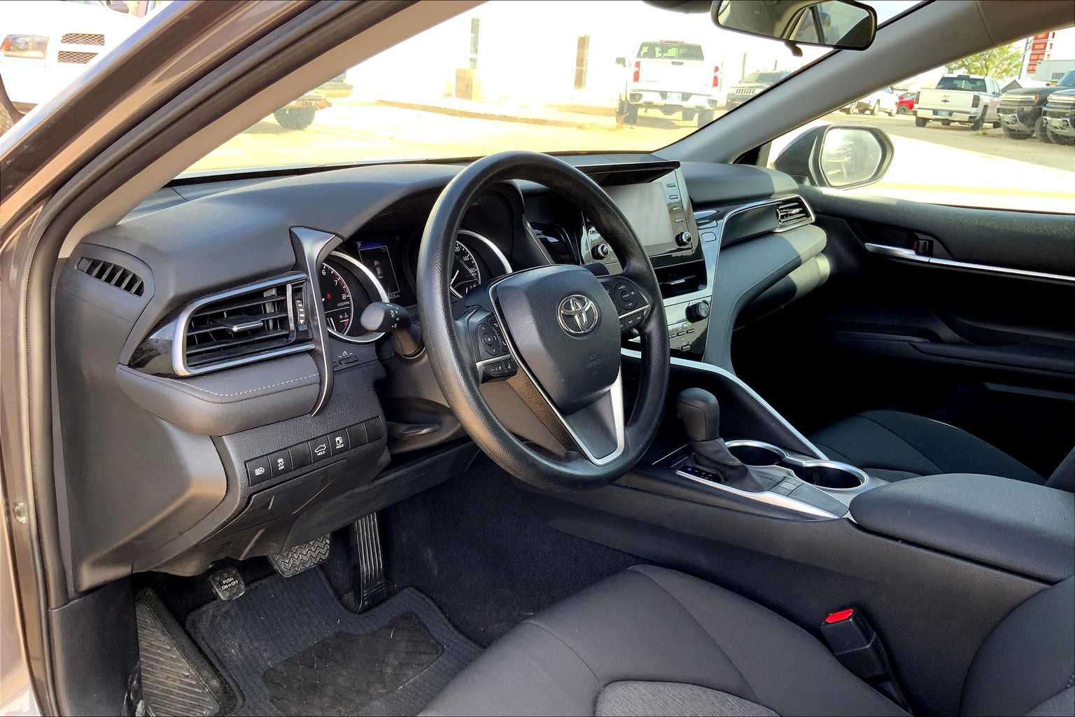 2024 Toyota Camry LE photo 14
