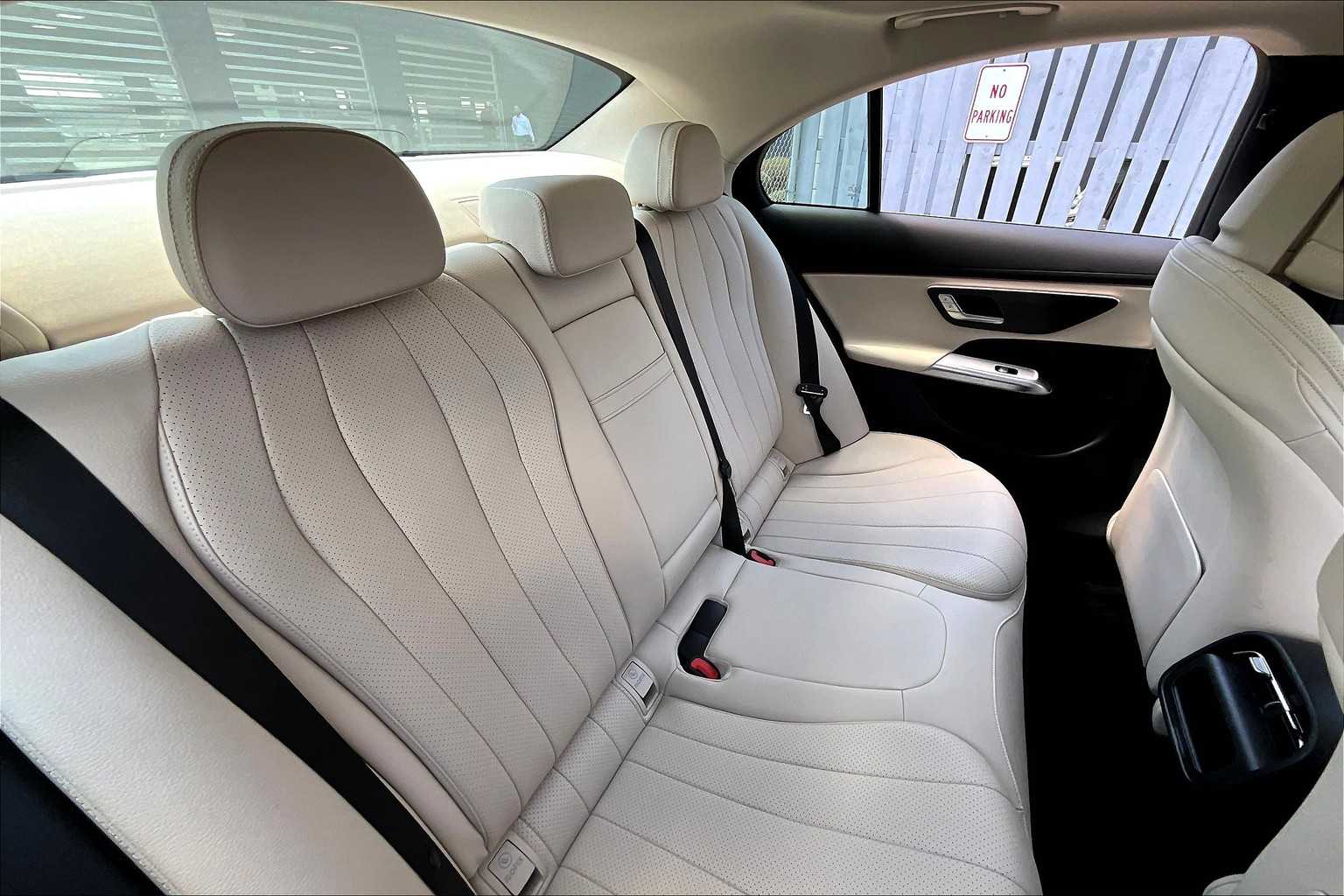 2025 Mercedes Benz E 350 4MATIC photo 19