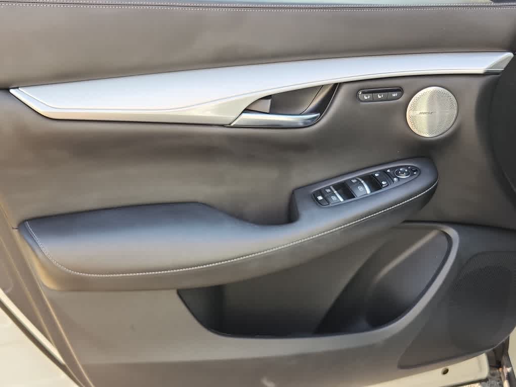 2022 Infiniti QX50 Essential AWD photo 9