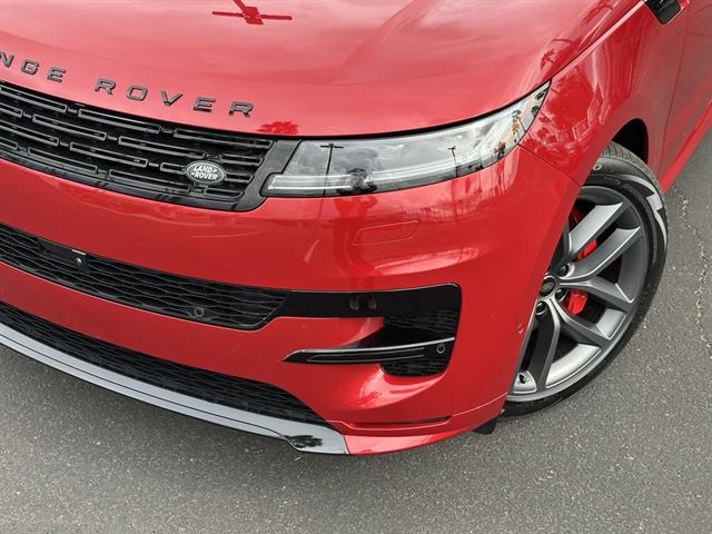 2025 Land Rover Range Rover Sport P400 Dynamic SE photo 3