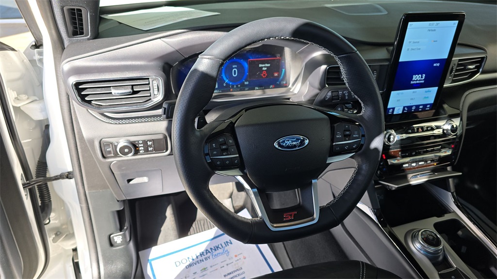2023 Ford Explorer ST photo 11
