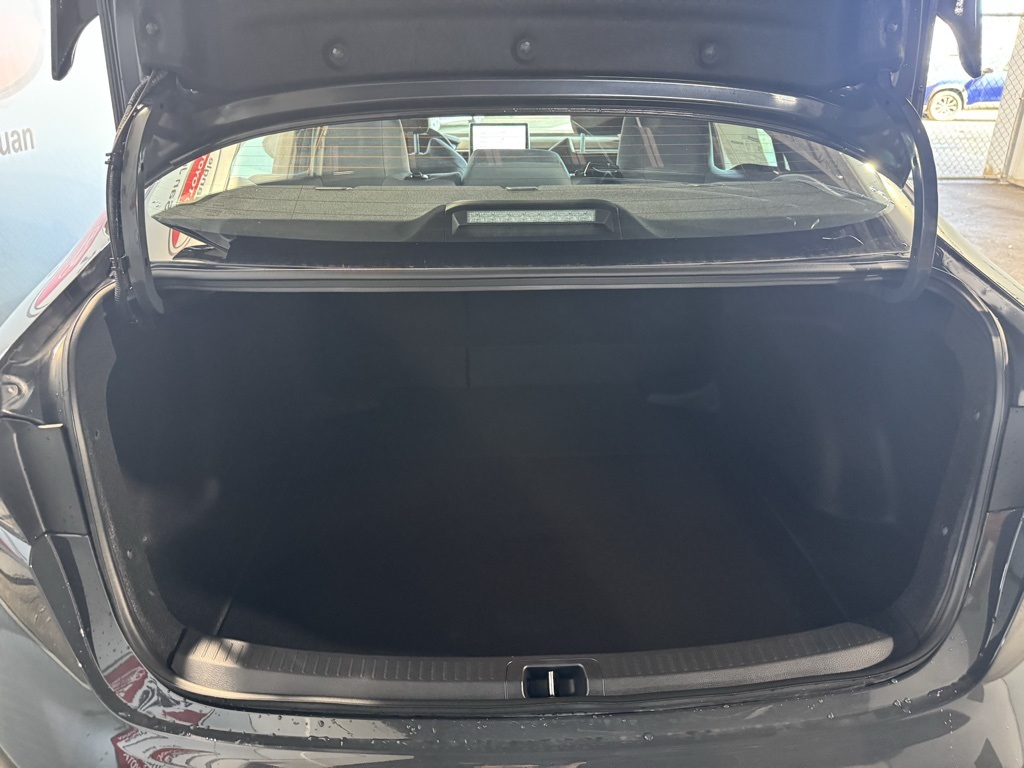 2025 Toyota Corolla SE photo 17