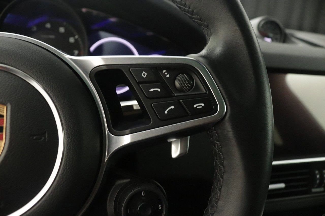 2022 Porsche Cayenne Coupe Base photo 12