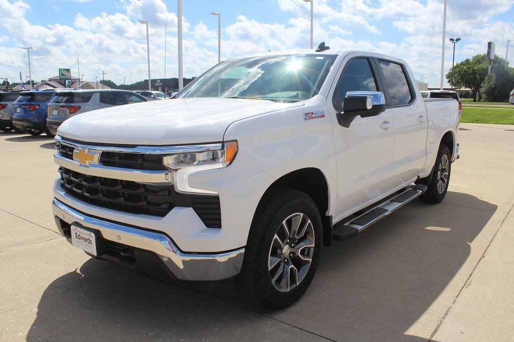 2025 Chevrolet Silverado 1500 LT photo 7