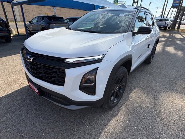 2026 Chevrolet Equinox LT photo 2