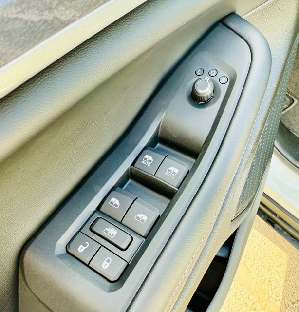 2025 Jeep Grand Cherokee Limited photo 5
