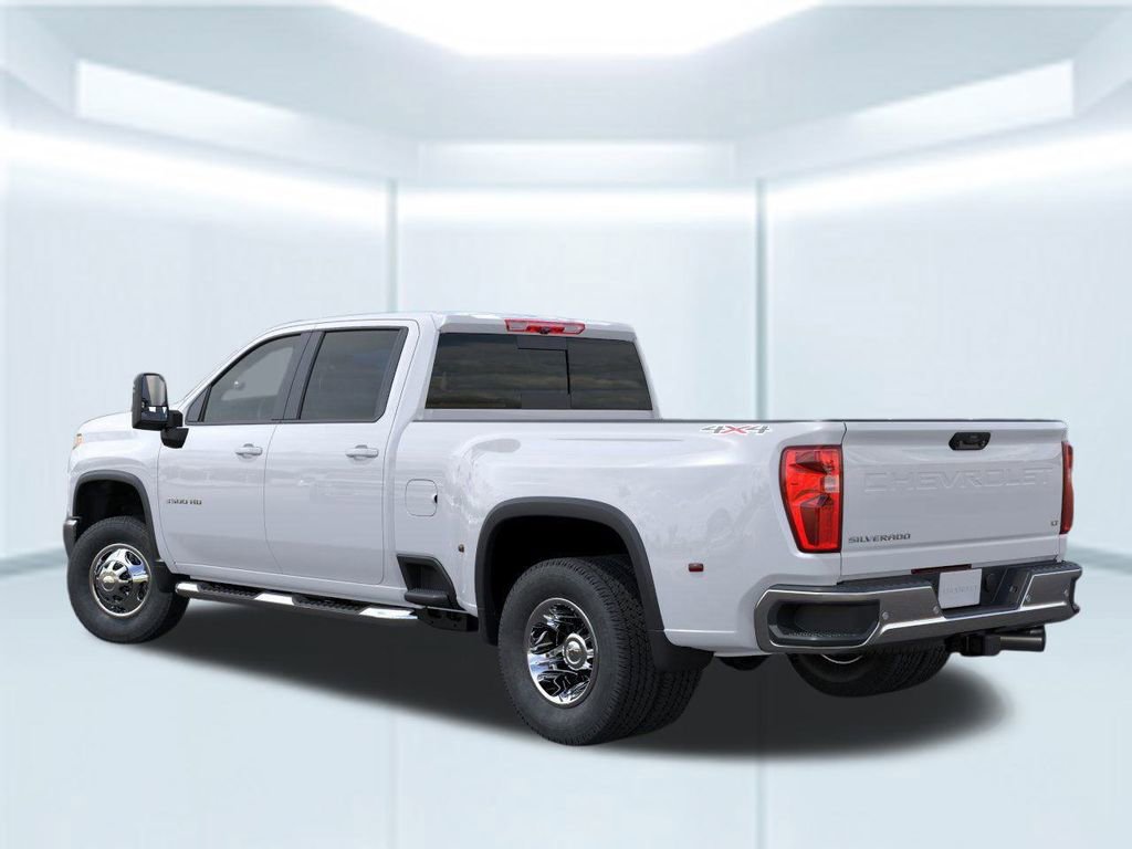 2026 Chevrolet Silverado 3500HD LT photo 2
