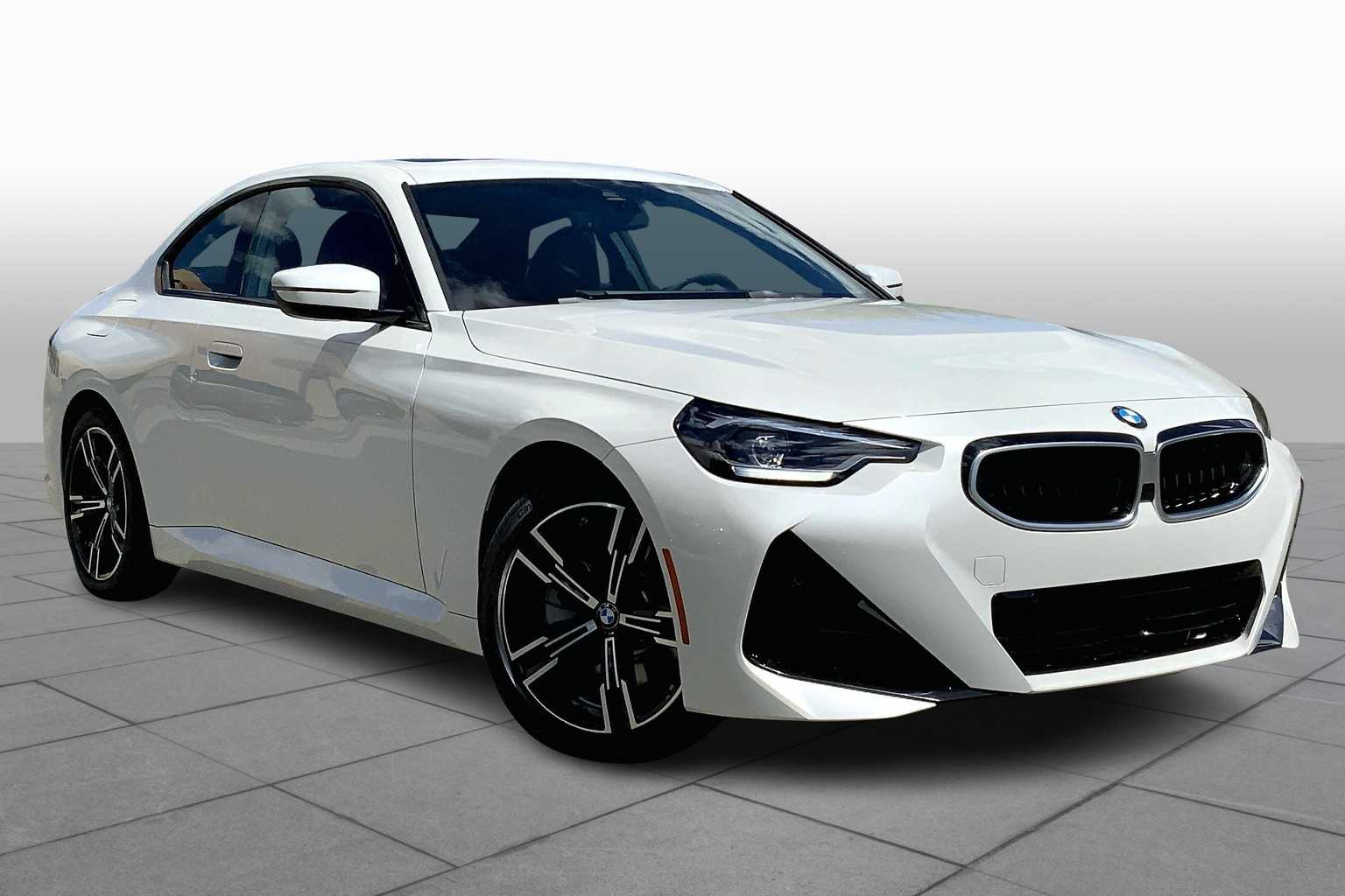 2025 Bmw 230i xDrive photo 2
