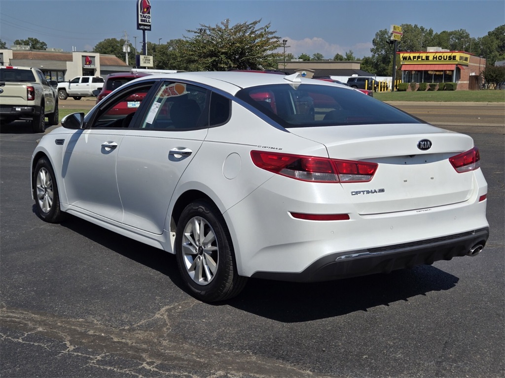 2019 Kia Optima LX photo 5