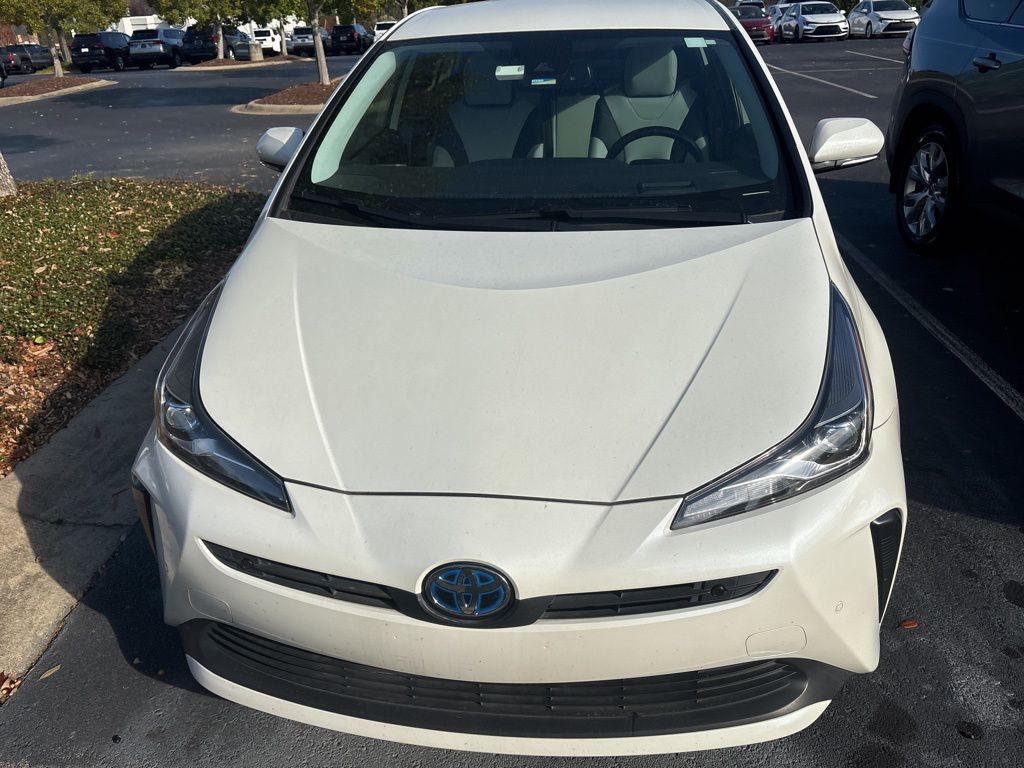 2019 Toyota Prius XLE photo 3
