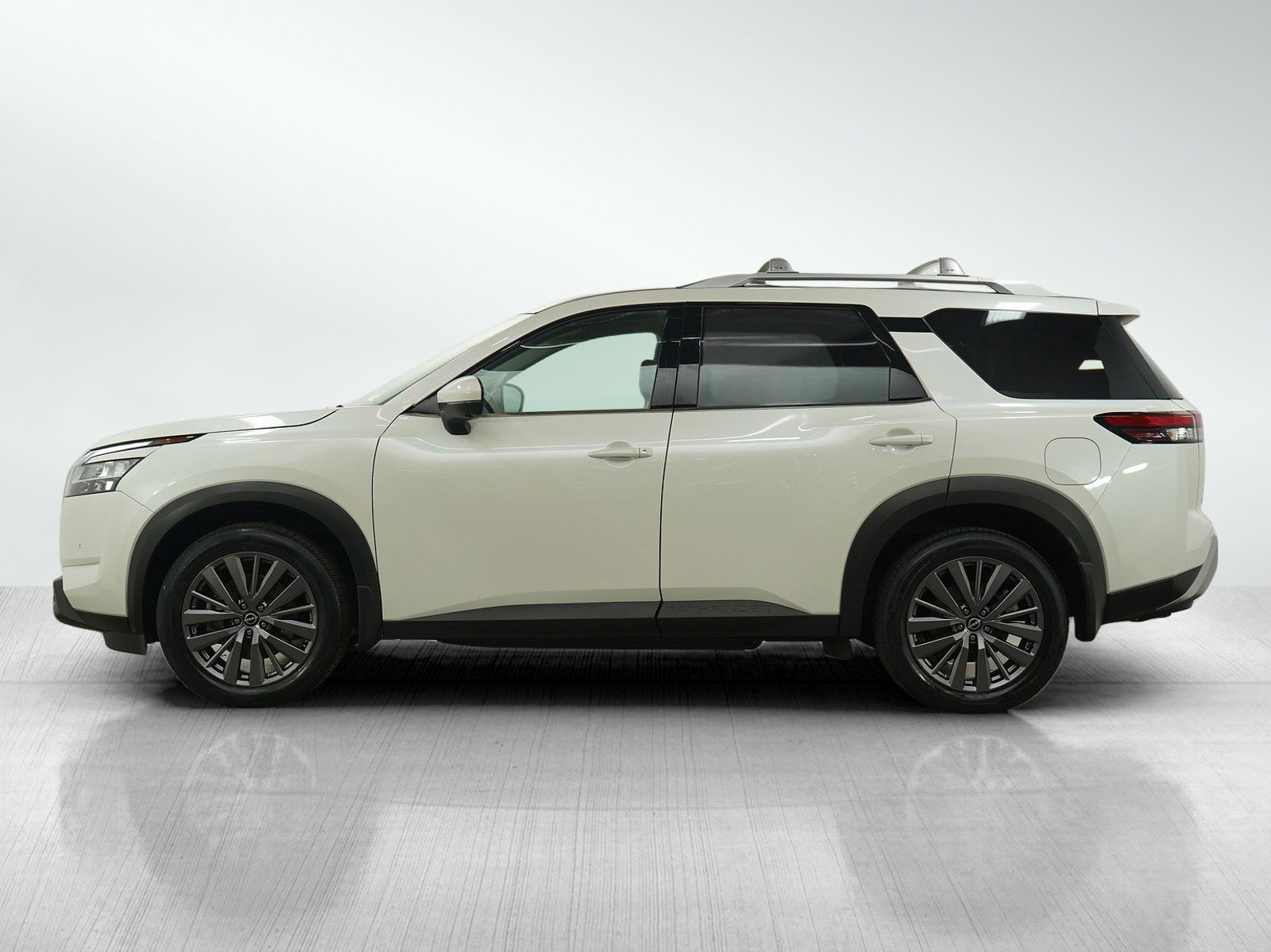 Used 2023 Nissan Pathfinder SL with VIN 5N1DR3CD2PC276532 for sale in Minneapolis, Minnesota