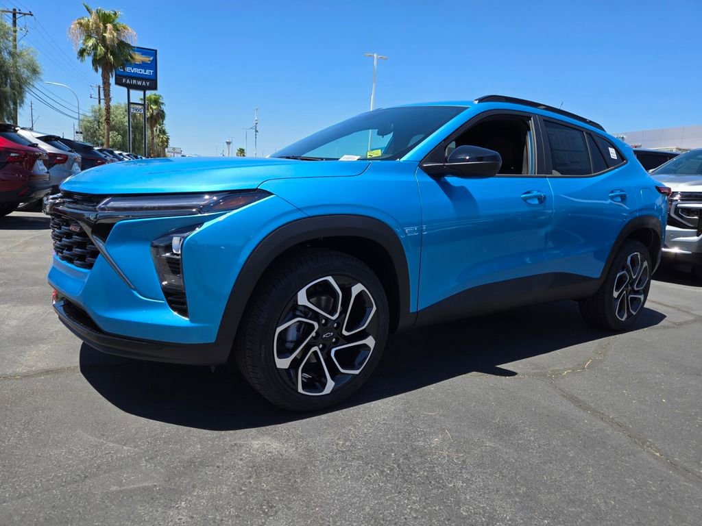 2025 Chevrolet Trax photo 2