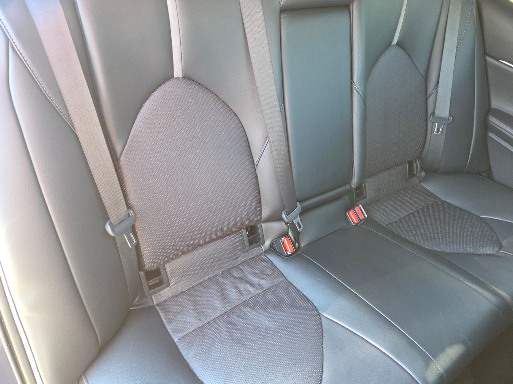 2022 Toyota Camry XSE photo 17
