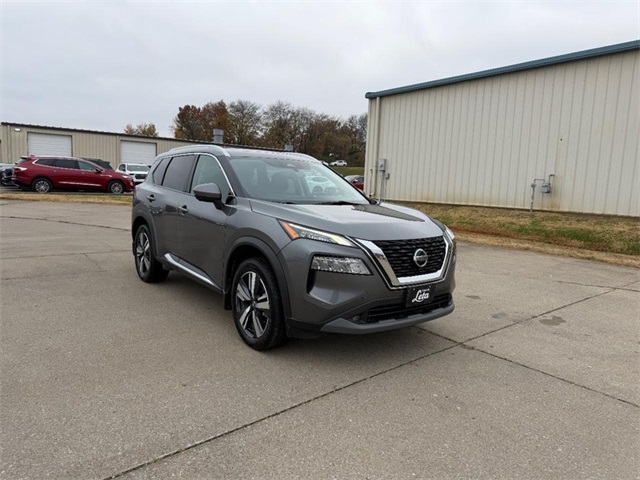 2021 Nissan Rogue SL's photo