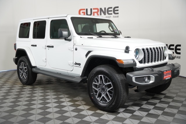 2025 Jeep Wrangler Sahara photo 2