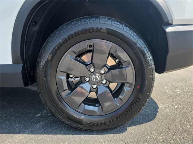 2026 Honda Passport photo 32