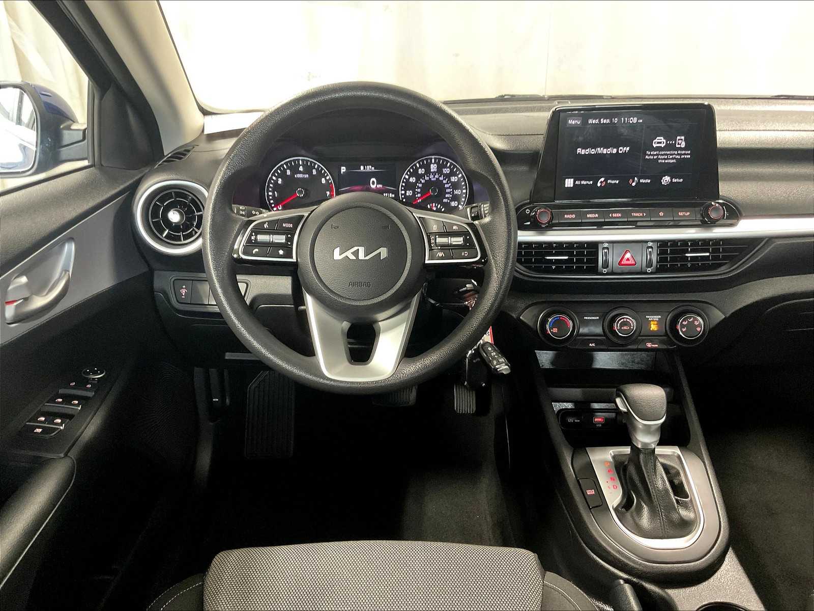 2024 Kia Forte LXS photo 17