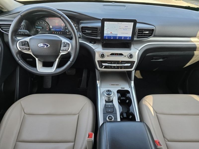 2022 Ford Explorer XLT photo 4