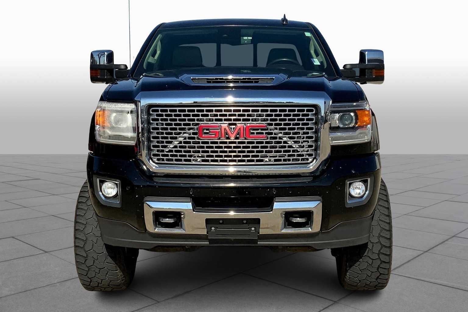 2017 Gmc Sierra Denali photo 3