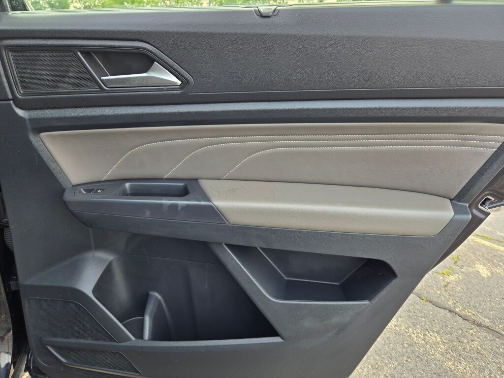 2021 Volkswagen Atlas SE Technology photo 6
