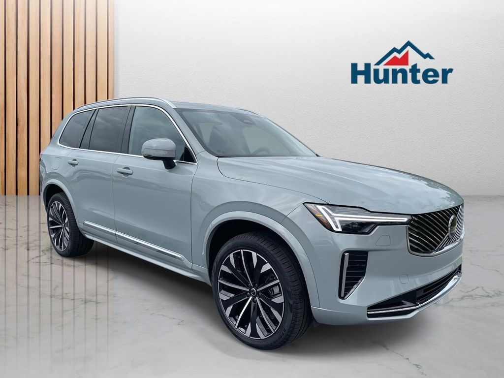 2026 Volvo XC60 Plus's photo