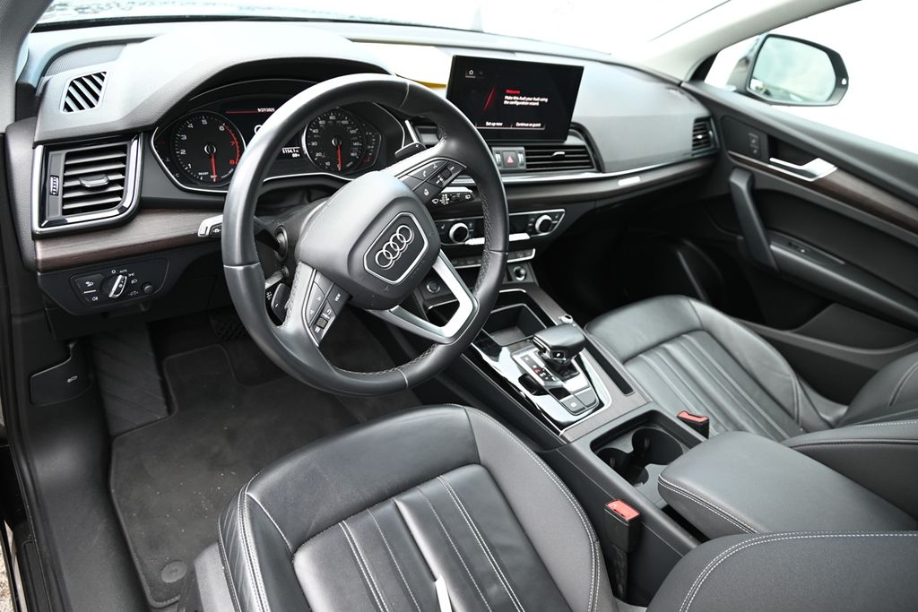 2023 Audi Q5 45 S line Premium photo 9