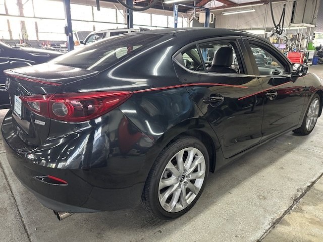 2014 Mazda Mazda3 s Grand Touring photo 3