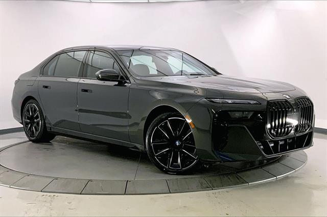 2023 BMW 7 Series 760i's photo