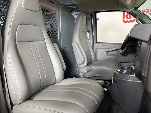 2025 Chevrolet Express Cargo 2500 photo 17