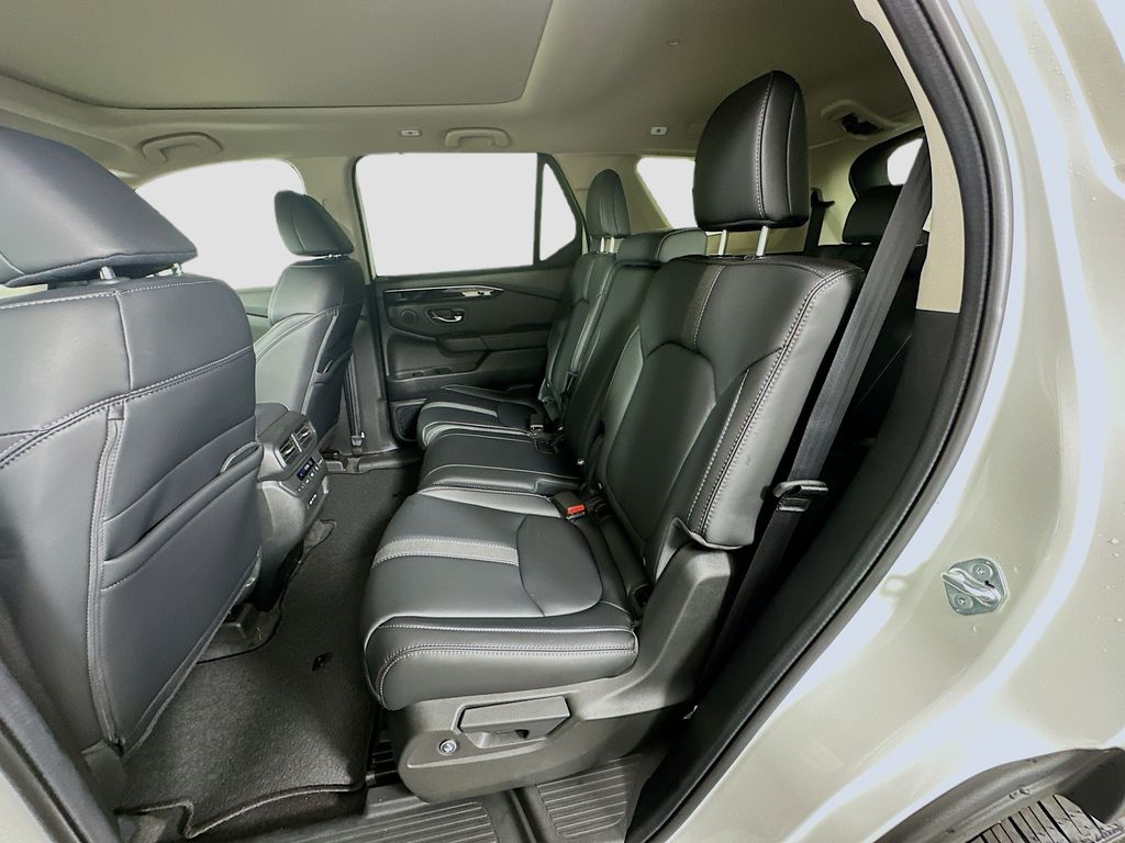2025 Honda Pilot Touring photo 14
